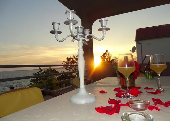 Beachfront Apartman Rtina